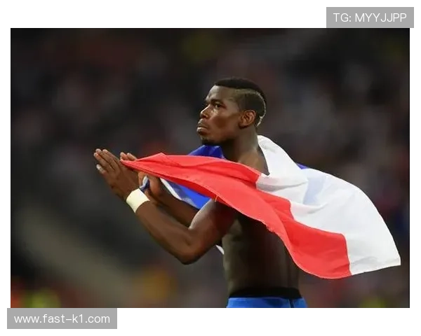 博格巴与坎特在中场控制上出现分化，博格巴更侧重多点参与