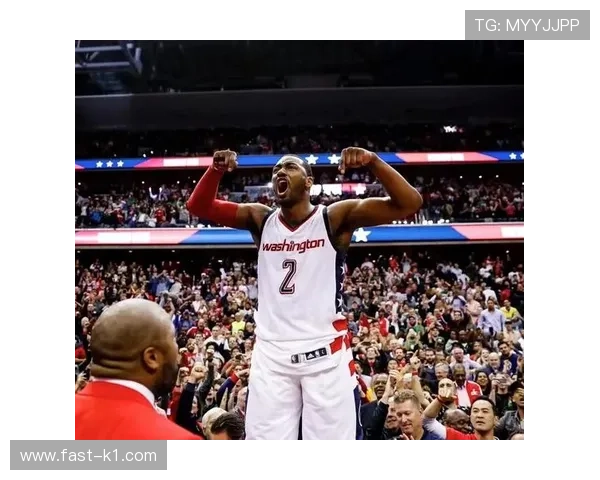 约翰·沃尔挡拆突破拉开防线，比巅峰期更擅组织