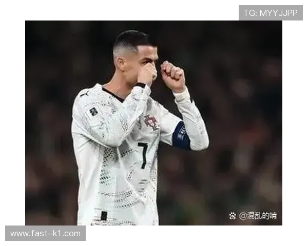 故意肘击为何直接红牌？规则如何界定“故意”与“暴力行为”