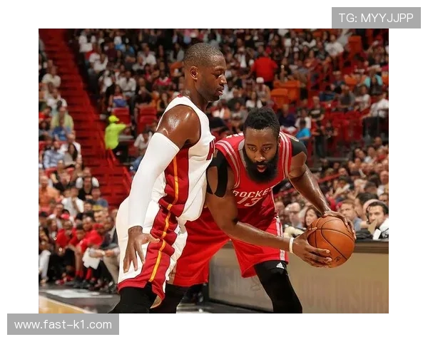 德怀恩·韦德突破创造空位投篮提升关键时刻得分效率